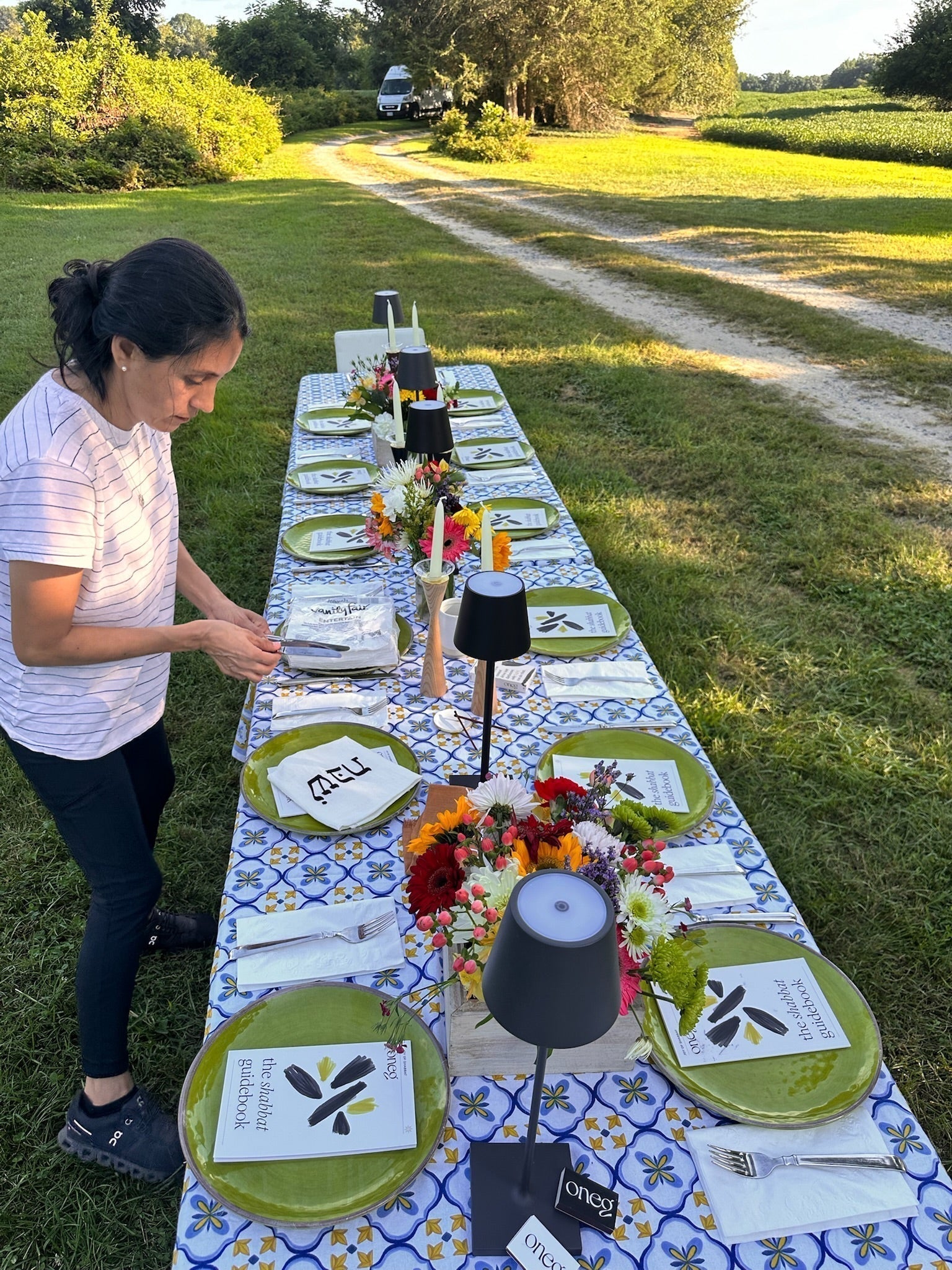How to build a shabbat tablescape even if you're short on time